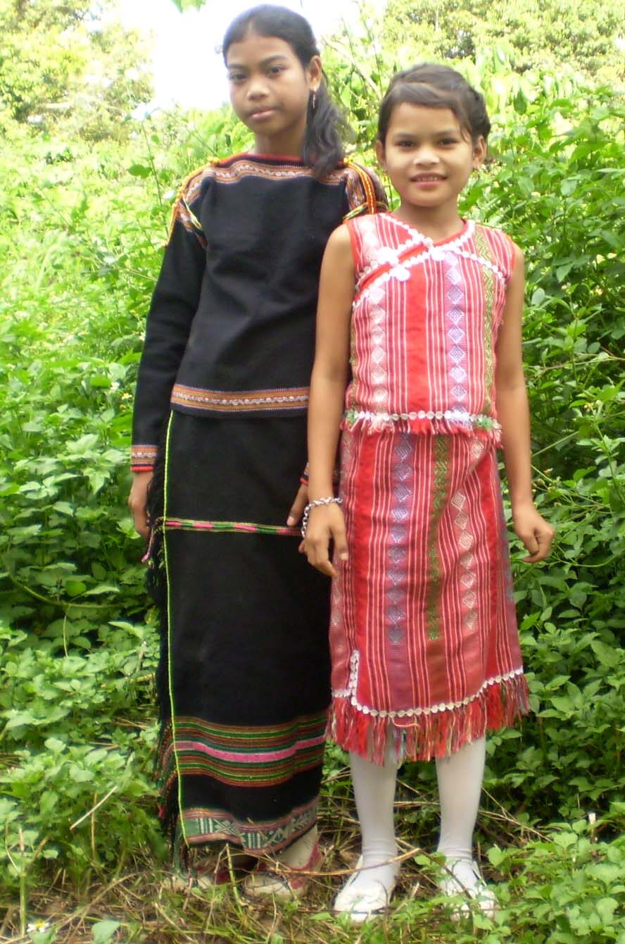 Young Rhade children
